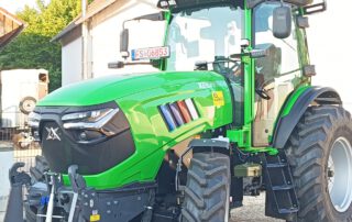 Xeevo Elektrotraktor mit Frontkraftheber und Frontzapfwelle